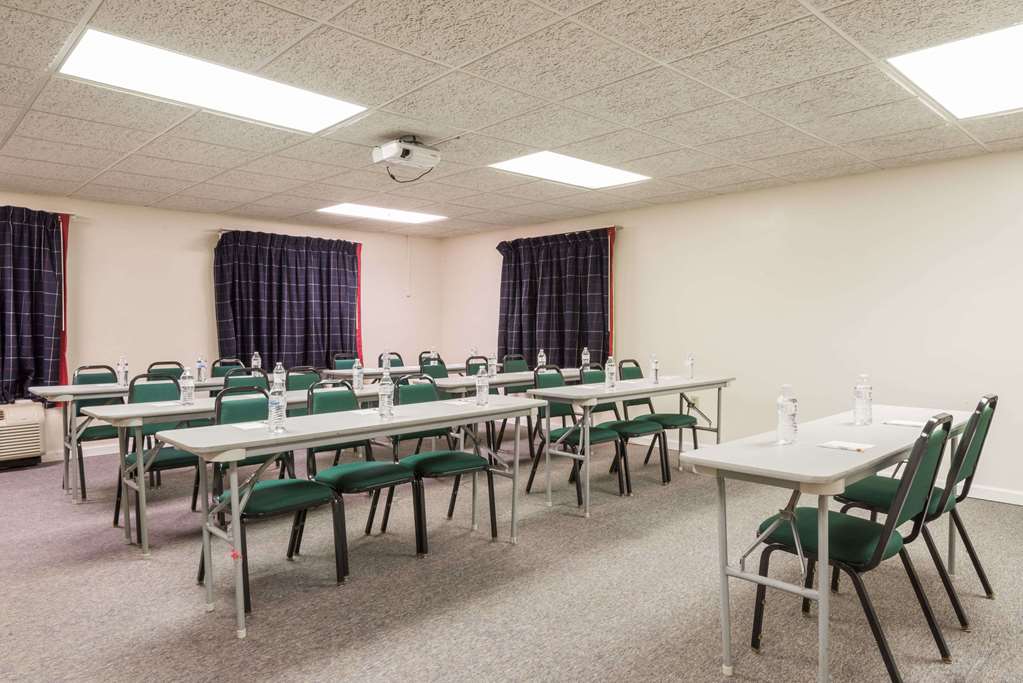 Super 8 by Wyndham Miamisburg Dayton S Area OH - photo 12