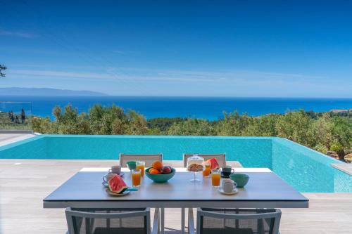 villa Calma — 4-Star Luxury Hotel in Valsamata, Greece