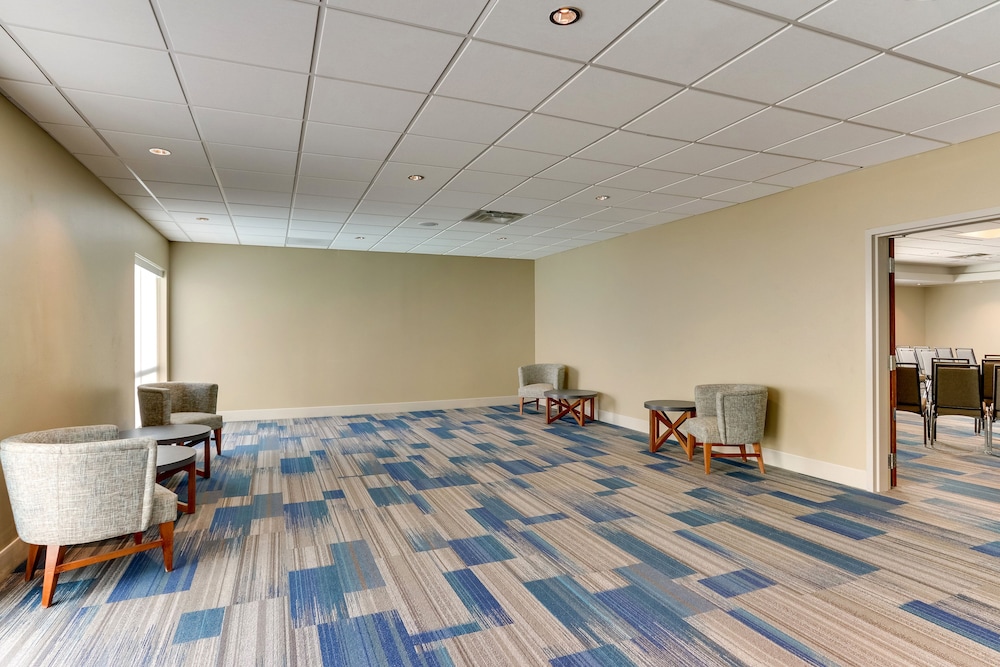 Holiday Inn Express & Suites Dawsonville by IHG - photo 70