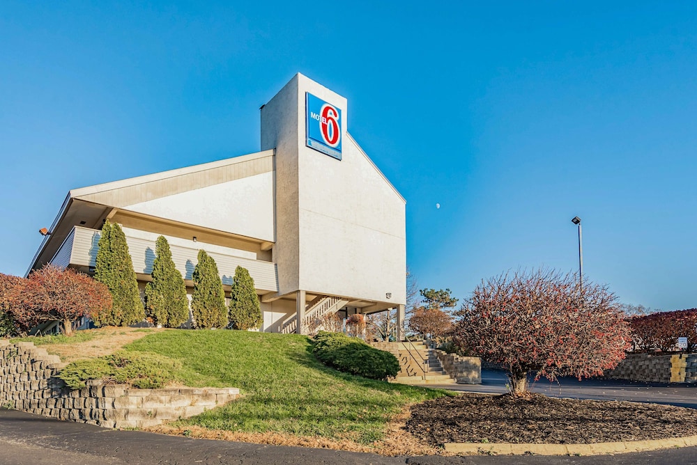 Days Inn by Wyndham Cincinnati I 71 - photo 3