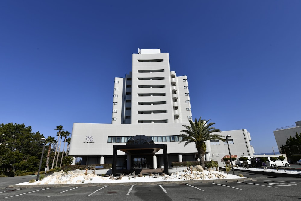 The Gran Resort Elegante Shirahama in Shirahamacho-Usazakiminami, Japan