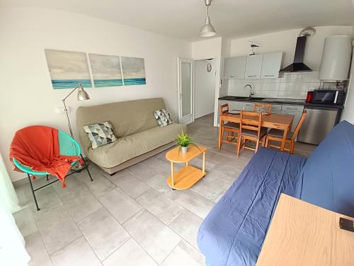Studio Palavas Proche Plages Et Centre Terrasse Clim & Parking — hotel in Palavas-Les-Flots