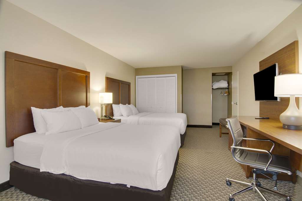 Comfort Inn Airport - photo 22
