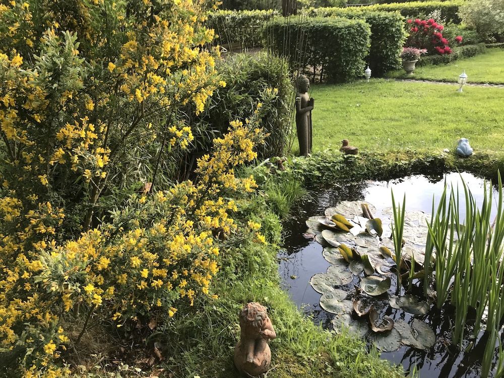 Les Chaumieres Du Pays D Auge — Lisieux