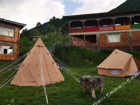 Bomi Doji Pavilion in Zhamog, People's Republic of China