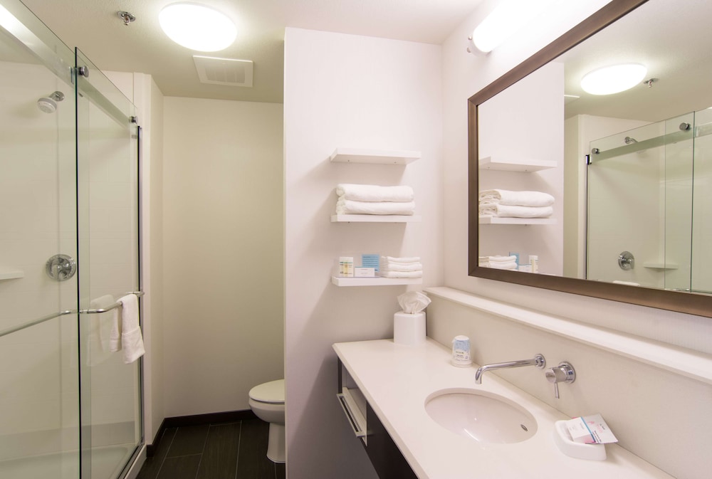 Hampton Inn Orange City - photo 23
