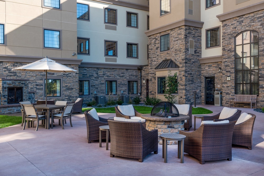 Staybridge Suites Eau Claire Altoona by IHG - photo 40