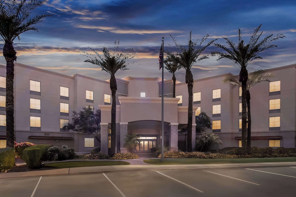 Hampton Inn & Suites Phoenix Gilbert - photo 74