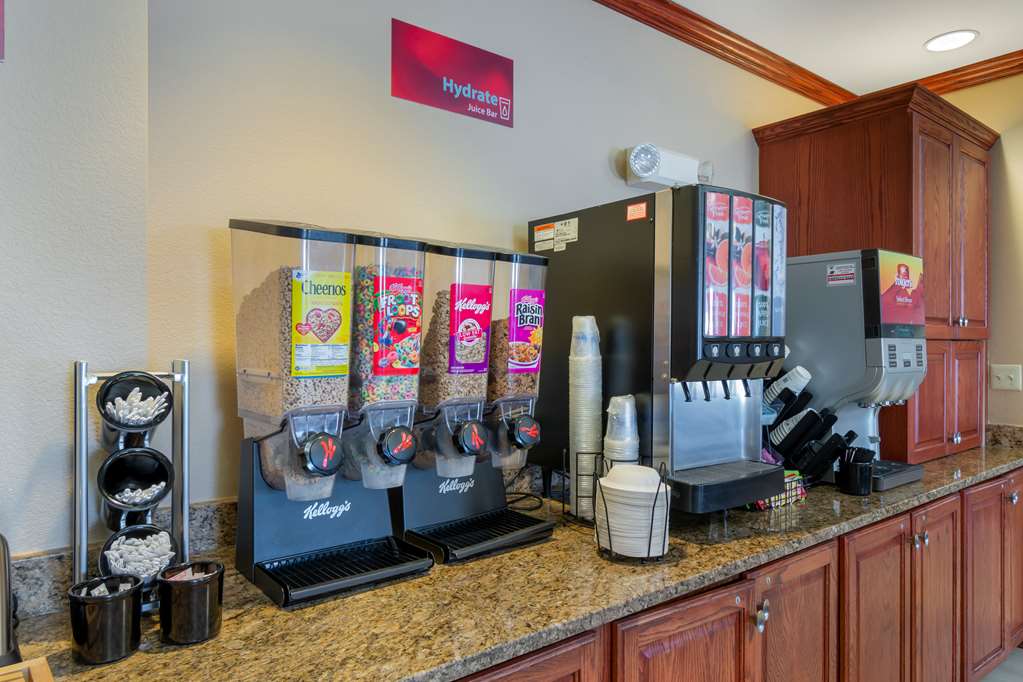 Best Western Plus Butterfield Inn - photo 28