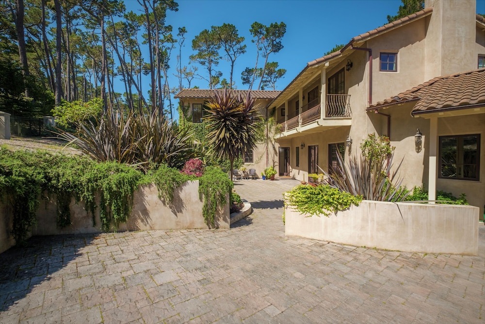 Pebble Beach Golfer Retreat - photo 19