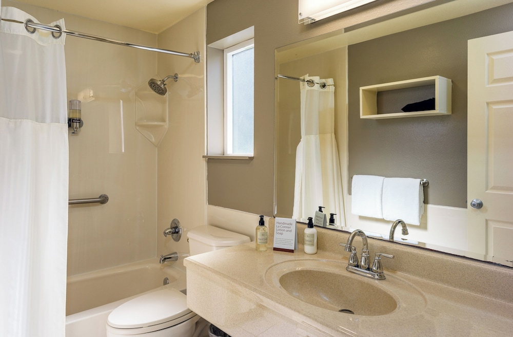 Earthbox Inn & Spa - photo 23