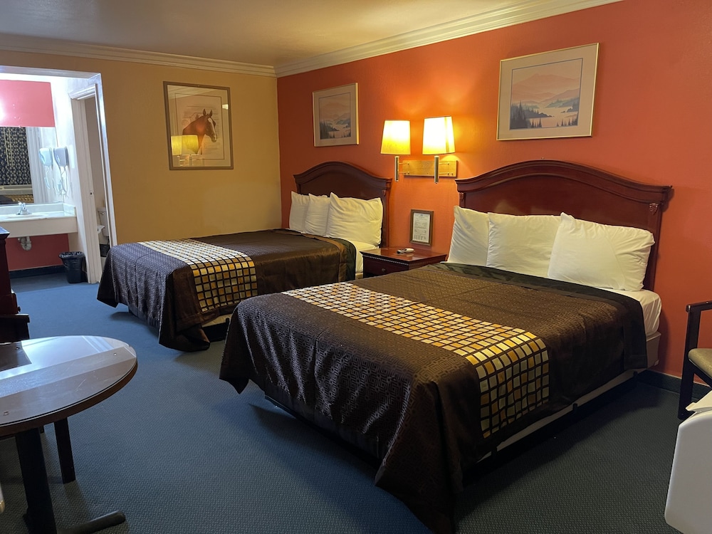 Aerospace Inn - photo 5