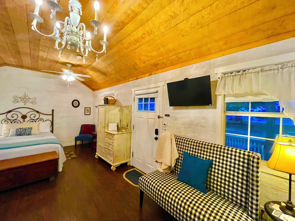 The Alexander at Creek Road - photo 28