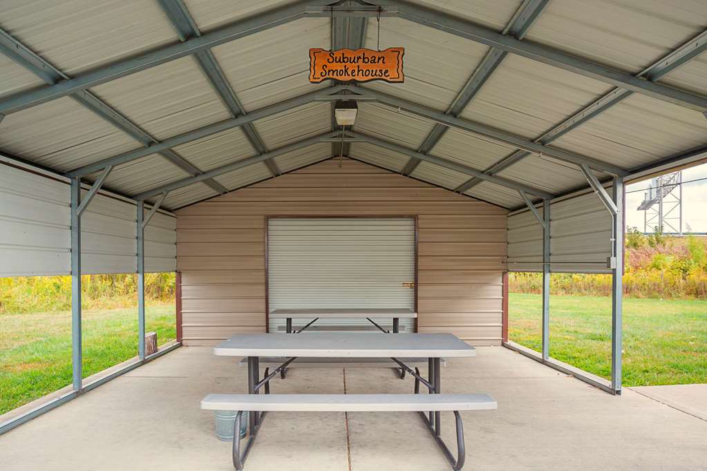 Suburban Studios Clarksville Louisville North - photo 48