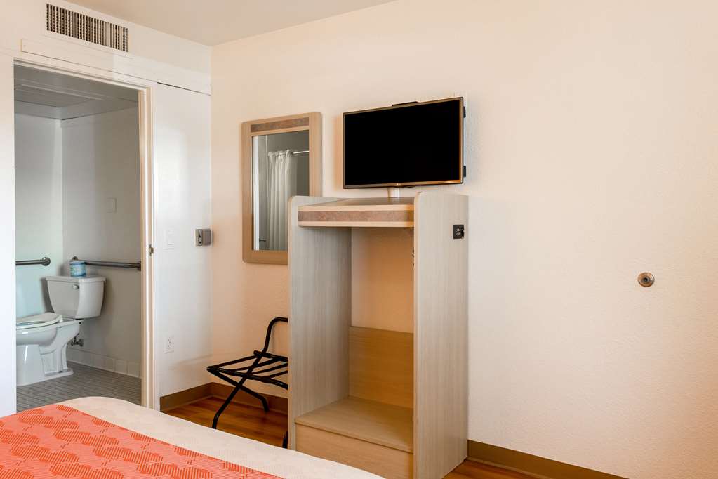 Motel 6 Mojave CA - photo 15