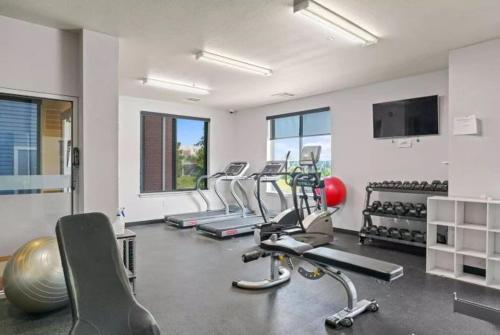 Private 2Bdrm Apartment Convenient to All — 4-Star Luxury Hotel in Greeley, United States