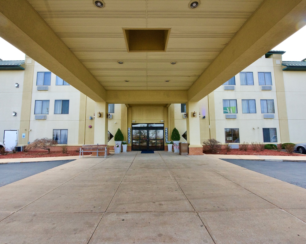 Holiday Inn Express & Suites St. Louis West Fenton by IHG - photo 57