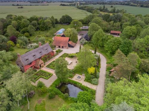 Restaries at Paradise Farm — 4-Star Luxury Hotel in Halesworth, United Kingdom