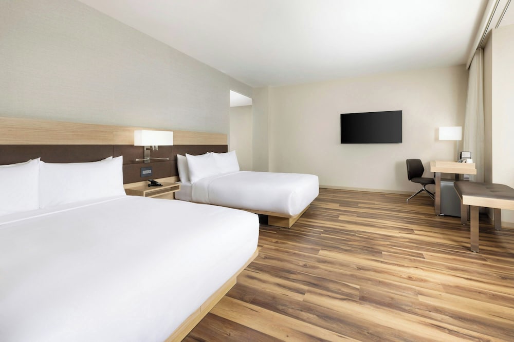 AC Hotel by Marriott Honolulu - photo 22