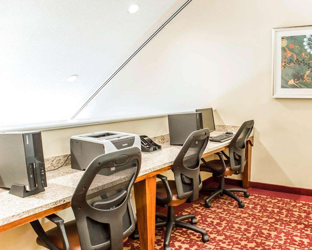 Comfort Inn Fayetteville near Fort Bragg - photo 23