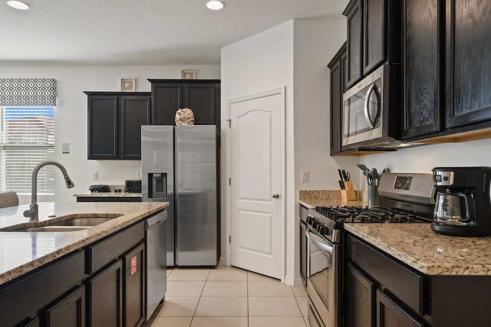 Elegant 7bed 5.5bath Pool Villa at Solterra Resort - photo 13