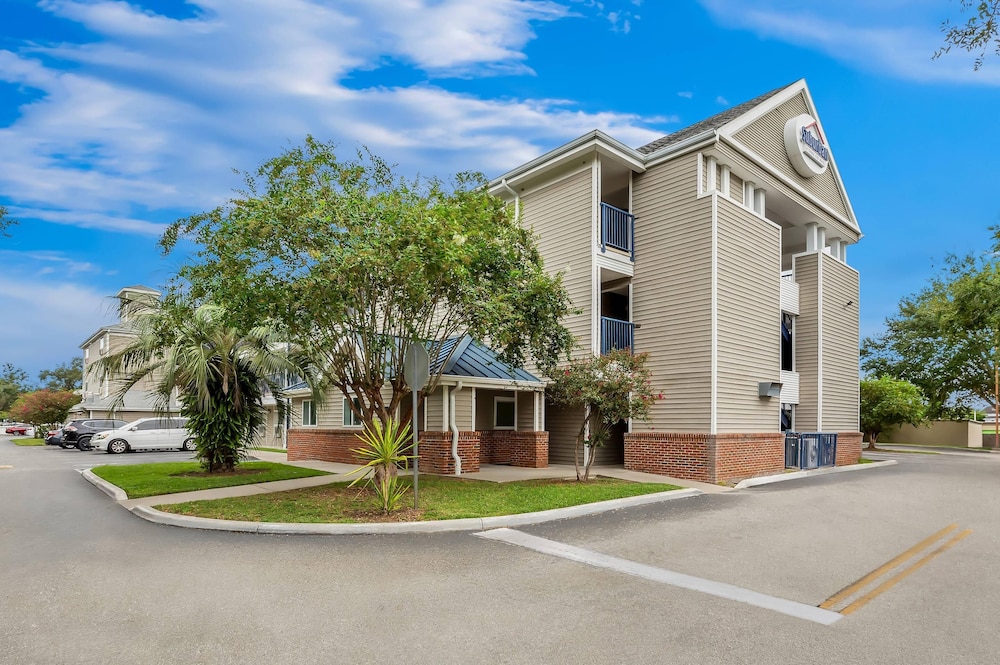 Birch Hill Suites Lakeland - photo 41