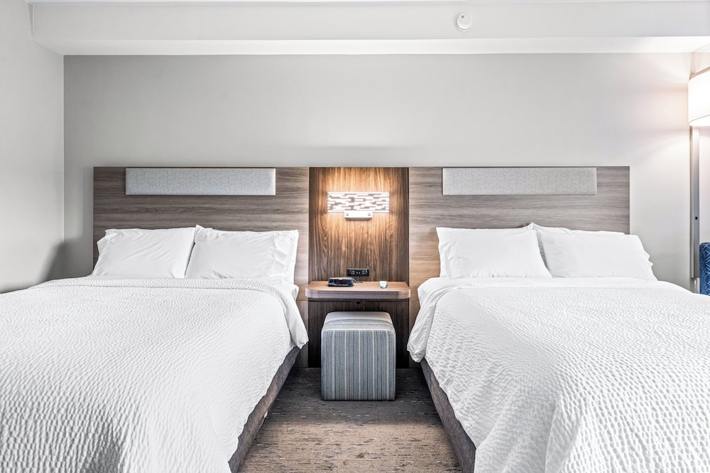 Holiday Inn Express Hotel & Suites Carneys Point by IHG - photo 9