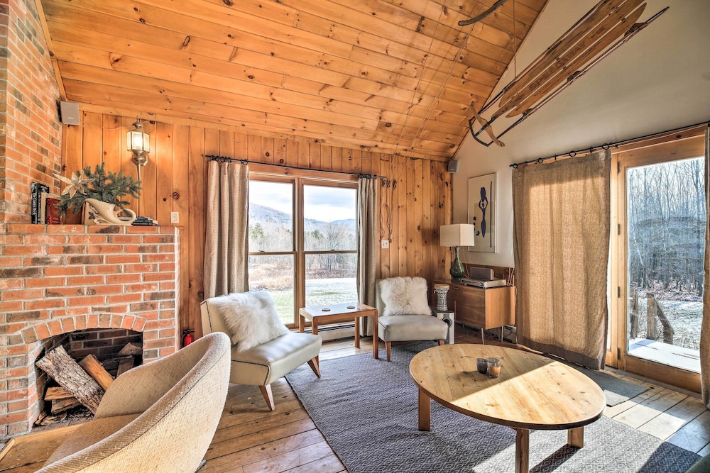 Upscale Montgomery Cabin Near Jay Peak Resort - photo 16