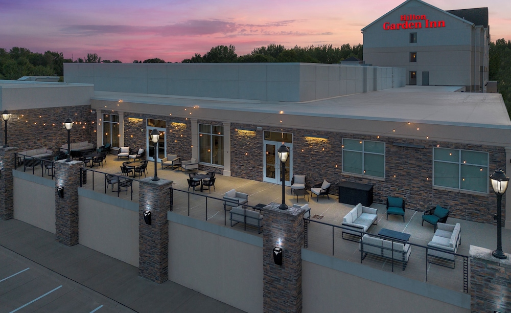 Hilton Garden Inn Cedar Falls - photo 78