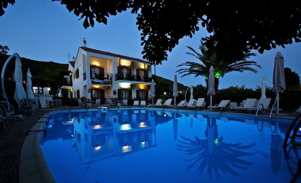 Pegasus apartments — 4-Star Luxury Hotel in Skopelos, Greece