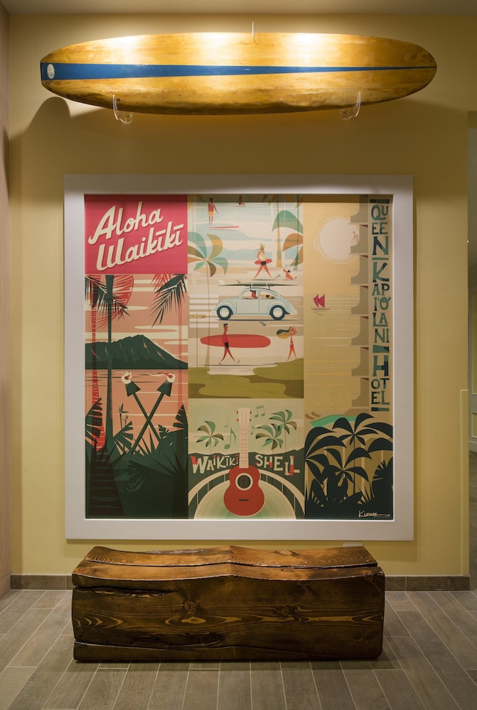 Queen Kapiolani Hotel - photo 11