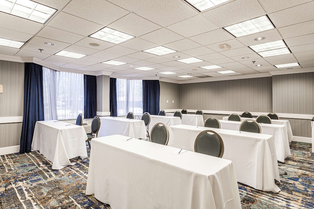 DoubleTree by Hilton Hotel Memphis - photo 64