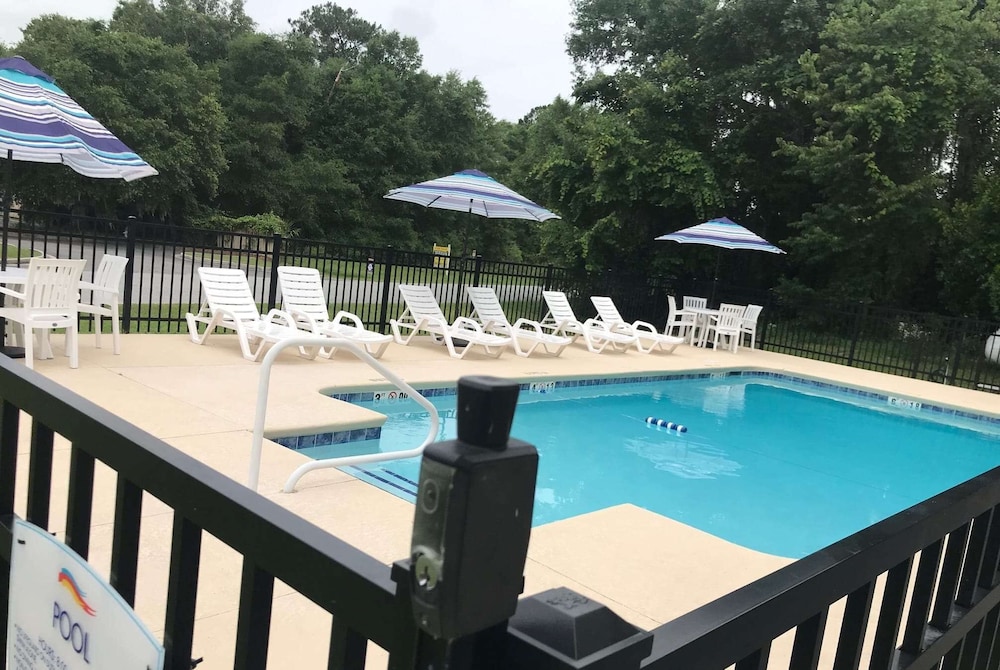 Baymont by Wyndham Lake Park Valdosta I 75 - photo 28