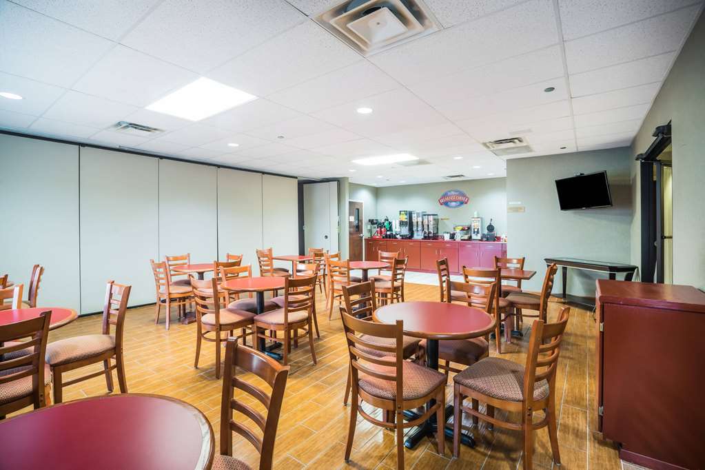 Baymont by Wyndham Johnson City - photo 26