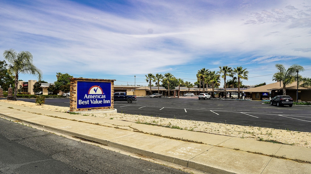 Americas Best Value Inn Antioch - photo 31