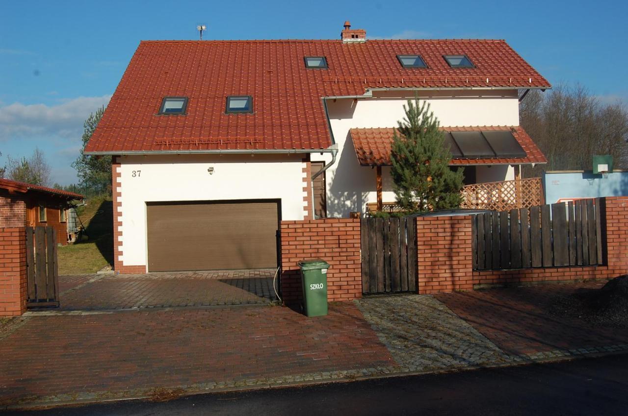 Tenis Pod Sosnami pet-friendly hotel Poswietne
