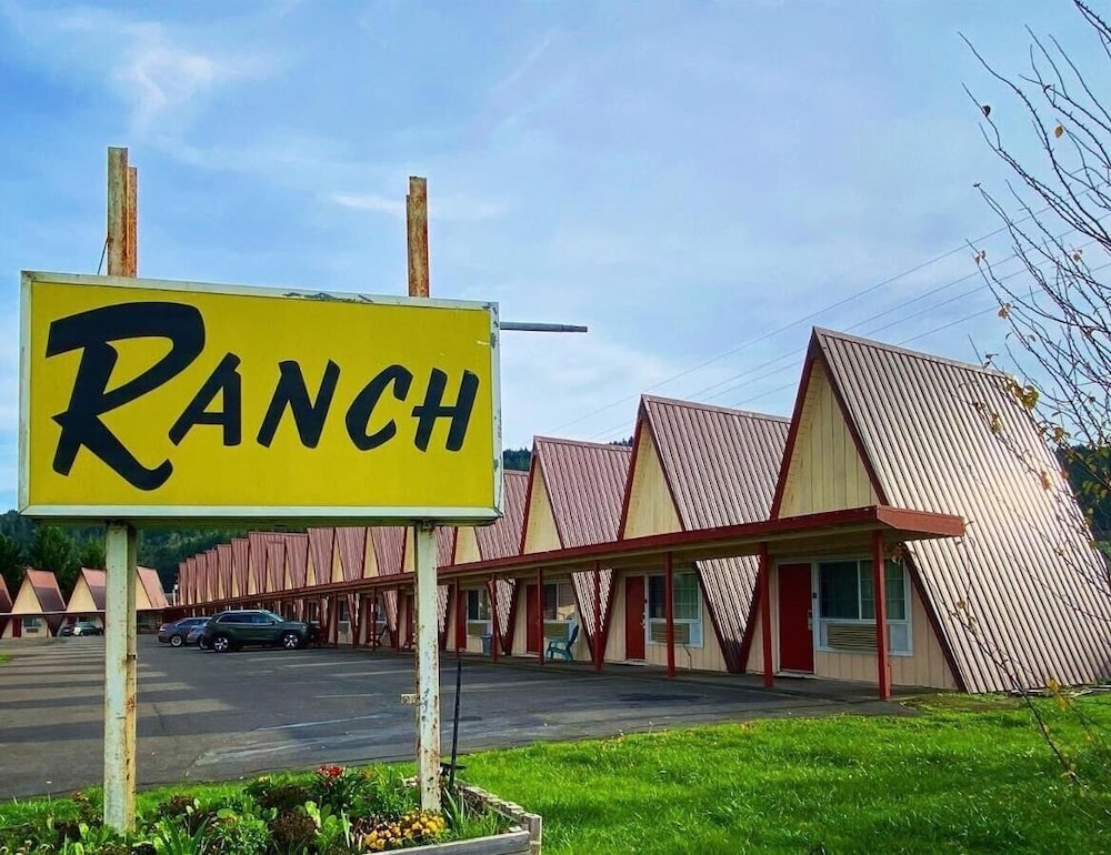 The Ranch Motel - photo 2