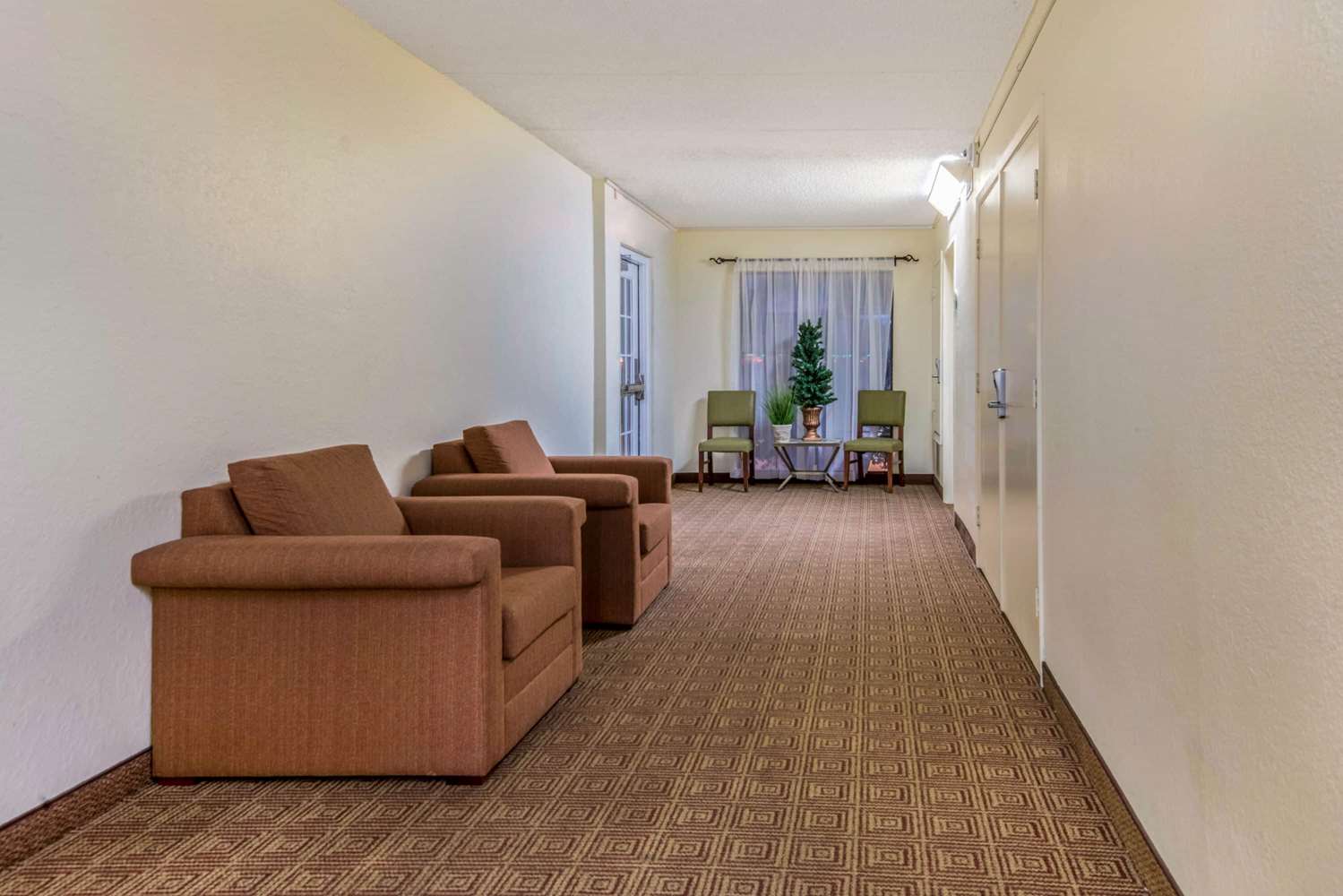 La Quinta Inn by Wyndham San Antonio I 35 N at Rittiman Rd - photo 24