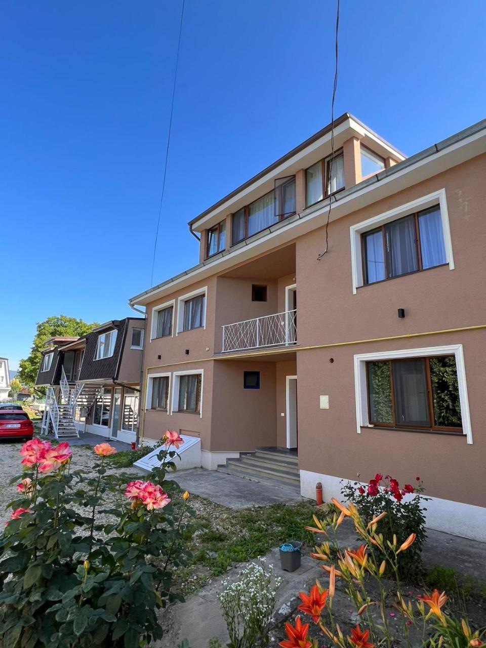 Premont Studios Ghimbav — hotel in Ghimbav
