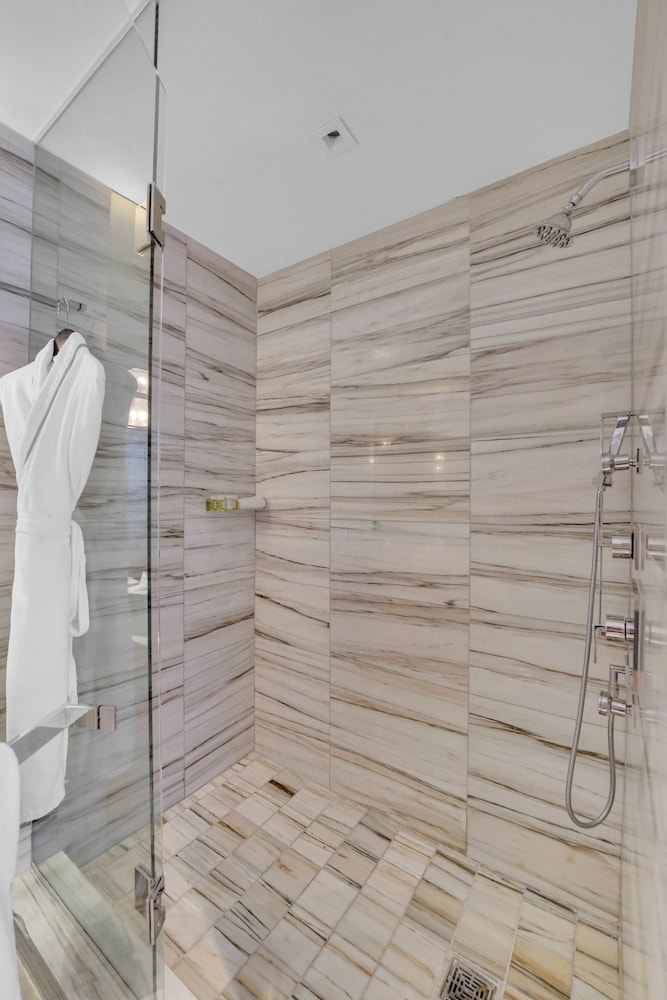 Private Residences at W SoBe by LRMB - photo 22