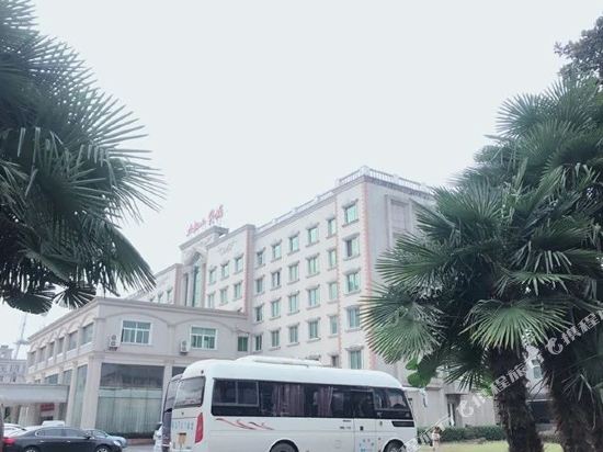 Wusongshan Hotel in Wusong, People's Republic of China