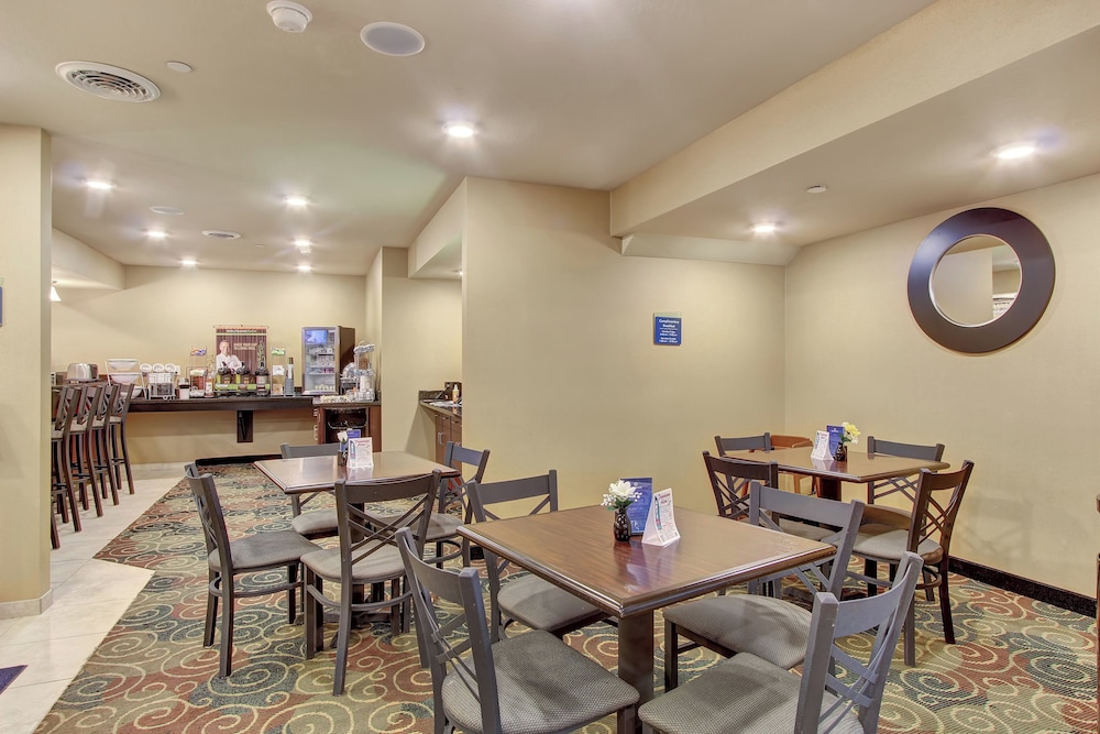 Cobblestone Hotel & Suites Waynesboro - photo 47