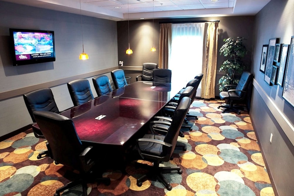 Hampton Inn & Suites Detroit Canton - photo 90