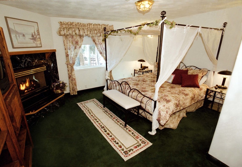 7 Gables Inn & Suites - photo 16