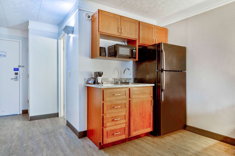 Studio 6 Bartlesville Ok - photo 24