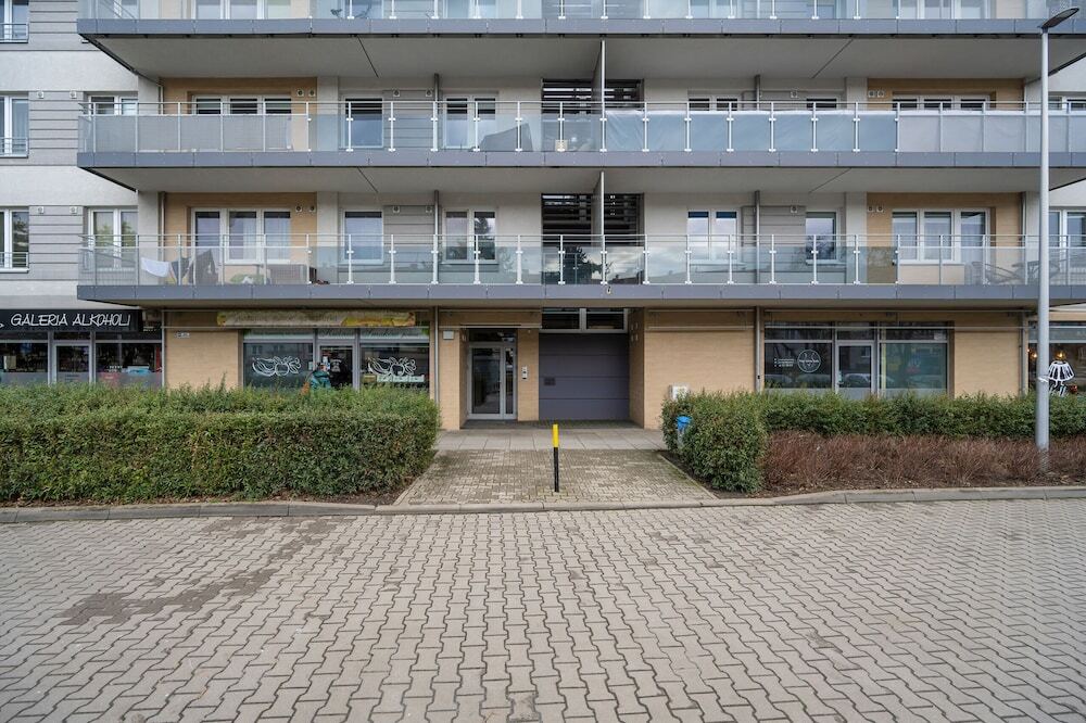 Klimasa White&Blue Apartment with Balcony in Wrocław by Noclegi Renters — 4-Star Luxury Hotel in Wroclaw, Poland