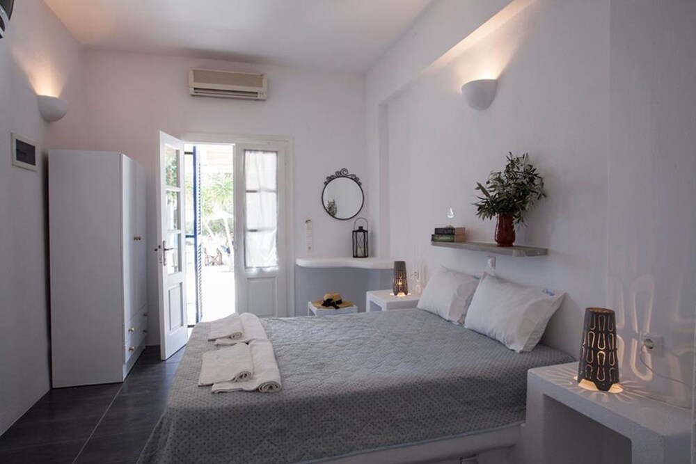 Cavos Paros Veranda Sea View Terrace & 2 Bedrooms — 4-Star Luxury Hotel in Paros, Greece