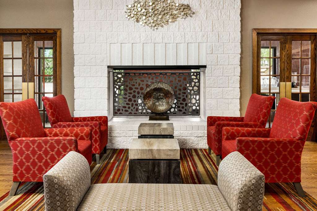 Ramada by Wyndham Albuquerque Airport - photo 10