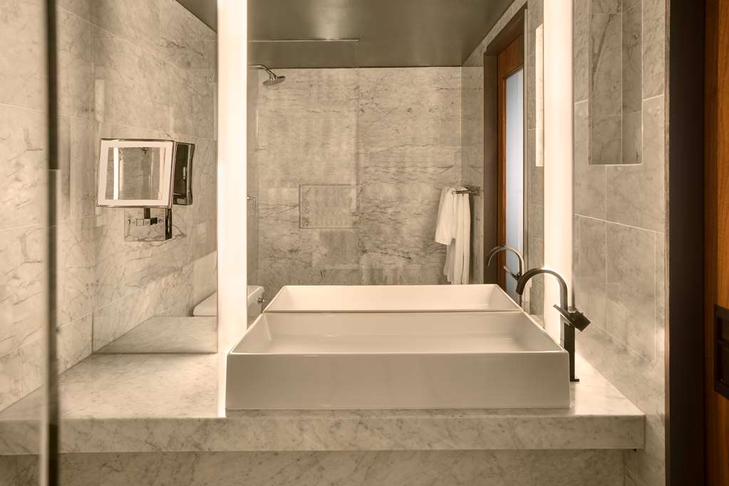 Sixty Beverly Hills - photo 20