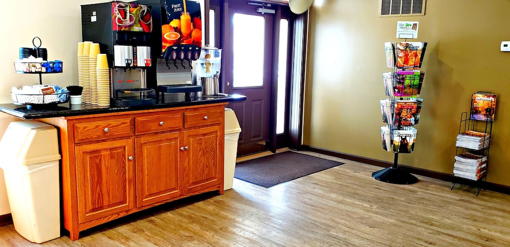 Lodging on the Square - photo 2